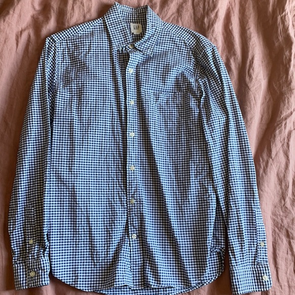 Medium GAP casual button down shirt - Picture 1 of 2